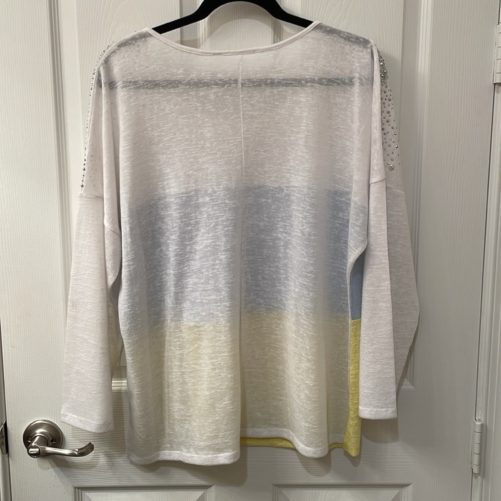 Color Block Light Sweater With Sequins And Pearls - image 3